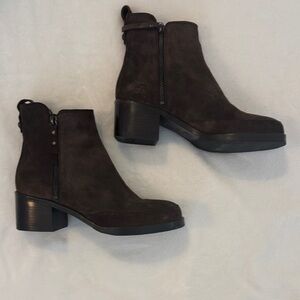 Elegant Dark Brown Ankle Boots